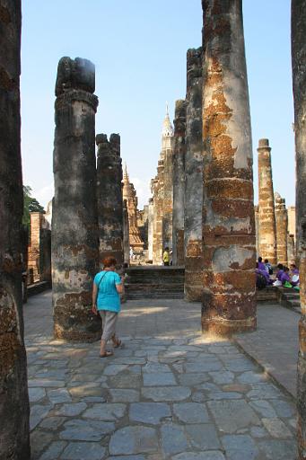 0384- fietsen Sukhothai Historical Park.jpg
